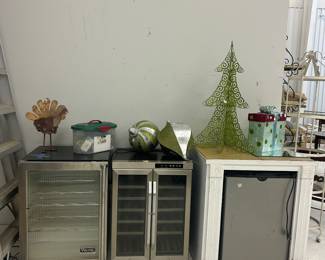 Undercounter wine cellars and refrigerator