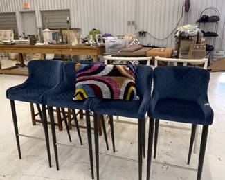 4 upholstered bar stools