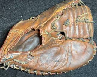 JC Higgins Baseball Mit