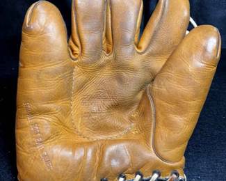 George A. Reach SG8 Softball Glove