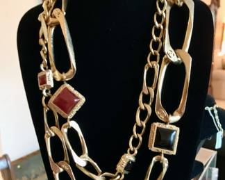 AUTHENTIC CHANEL WITH GRIPOIX GLASS