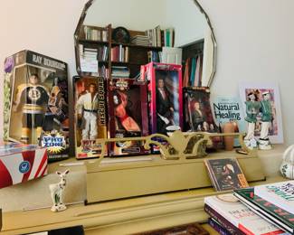 BOXED COLLECTIBLE DOLLS -