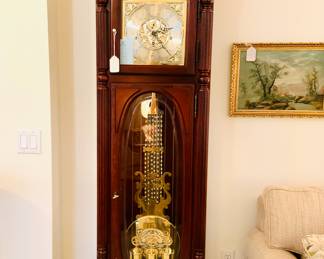 LARGE LIKE NEW GRANDFATHER CLOCK. TOP OF LINE.  GLASS SIDES!