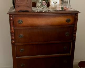 GUEST BEDROOM SET - IN GREAT SHAPE