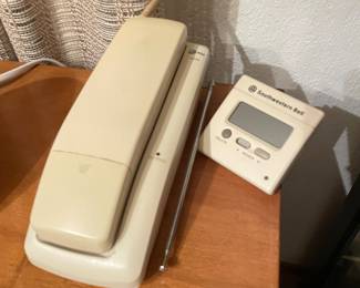 Vintage telephone with Caller ID 