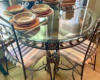 Round Glass dining table with 4 chairs - Iron and Glass