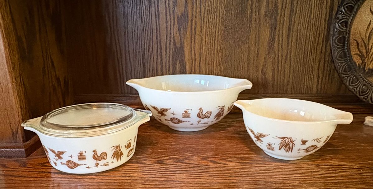 Vintage Pyrex Cinderella 
