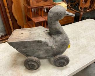 UNUSUAL WOODEN DUCK
