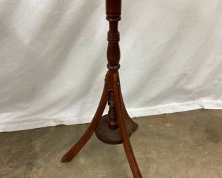 EARLY MAH. CANDLE STAND
