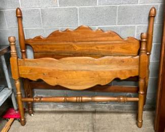 EARLY ACORN BED