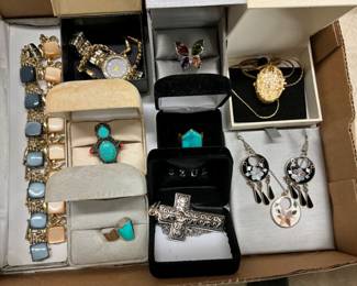 COLLECTION COSTUME JEWELRY