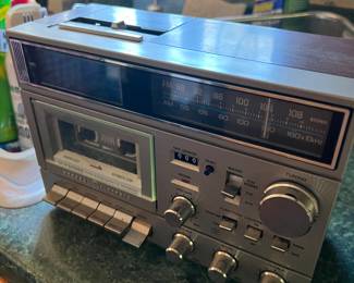Vintage GE radio