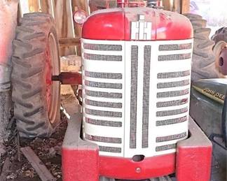 tractor230i
