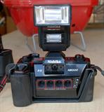 NISHIKA 3-D N8000 CAMERA W/FLASH