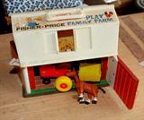 FISHER PRICE FAMILY FARM TOY