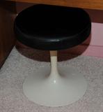 SAARINEN ~ KNOLL TULIP STOOL
