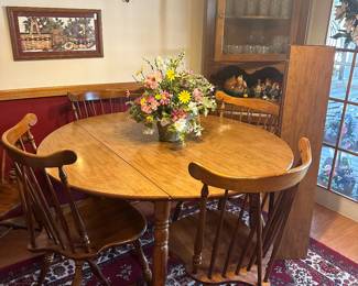 Kling Dining Room Table with 1 Leaf and 8 Chairs; Sides Drop Down