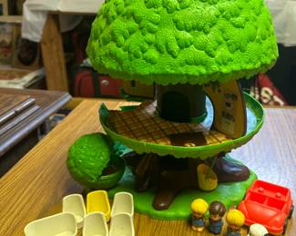 Kenner General Mills Tree Tots Treehouse and Accessories 1975