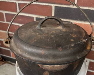 Griswold #8 Dutch Oven 1278 C with Lid (Self Basting) 1288 and Handle