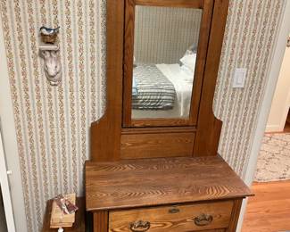AUCTION ITEM: https://www.estatesales.net/CA/Roseville/95678/marketplace/73990