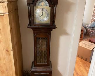 AUCTION ITEM: https://www.estatesales.net/CA/Roseville/95678/marketplace/73990