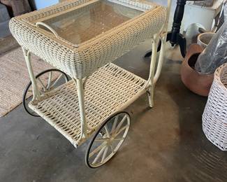 AUCTION ITEM: https://www.estatesales.net/CA/Roseville/95678/marketplace/73990