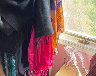 SCARVES
