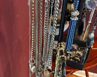 Ladies Fashion Necklaces