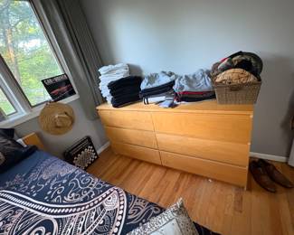 Double Dresser