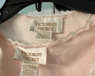 Victoria’s Secret 2 pc Size M - SOLD
