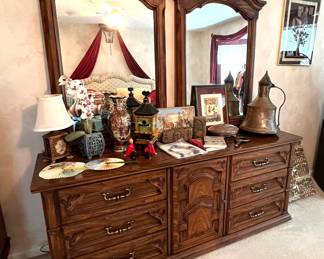 Dresser with Mirrors - Oriental & Egyptian Decor 