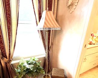 Floor Lamp - Jardiniere with Silk - Footstool 