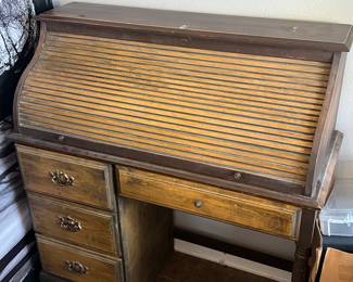 Roll top office desk