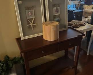 ICE BUCKET, TABLE, SEASIDE PICTURES