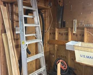 LADDER, SHOP VAC