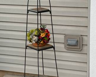 Outdoor plant Stand