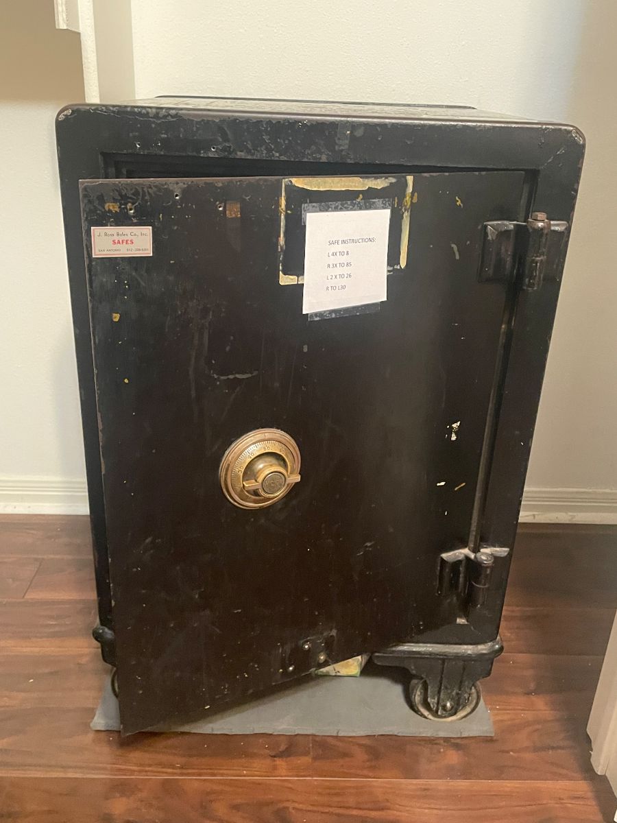 RARE ANTIQUE MONSTER SAFE    SEE THE NEXT FEW PICS 
