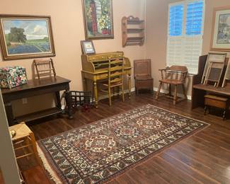 ANTIQUE /VINTAGE ROOM