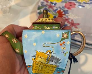 enamel mini tea pot decor