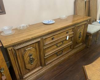 STANLEY SOLID WOOD BUFFET