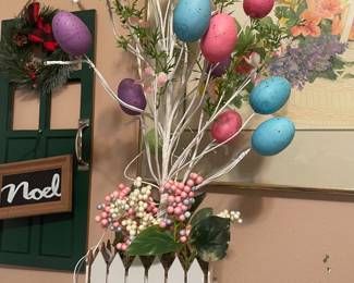 OK NOW WE ARE GETTING SOMEWHERE - EASTER DECOR !!!