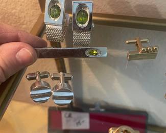 LOTS OF GUY JEWELRY IN CUFF LINKS AND RETRO SWANK ETC