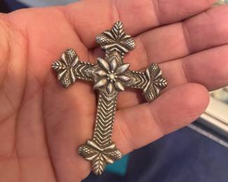 FABULOUS ESTATE STERLING CROSS