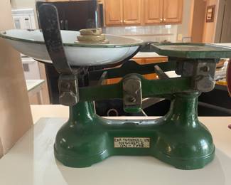 VINTAGE SCALE