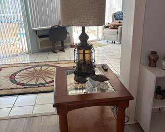 Lamp & rug sold 