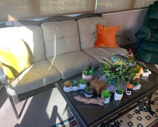 outdoor furniture 