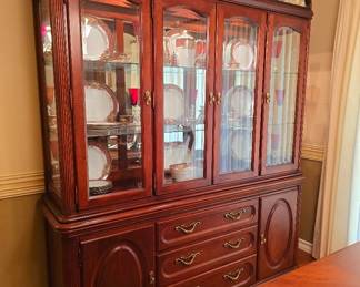 Broyhill China Cabinet