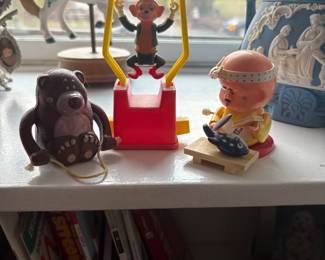 wind ups a bin full most vintage