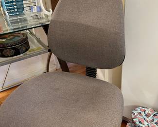Office chair with desk