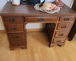Oak Double Pedestal Desk